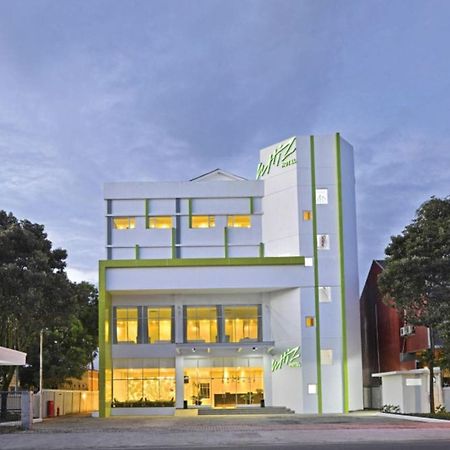 Whiz Prime Hotel Sudirman Cilacap Eksteriør bilde