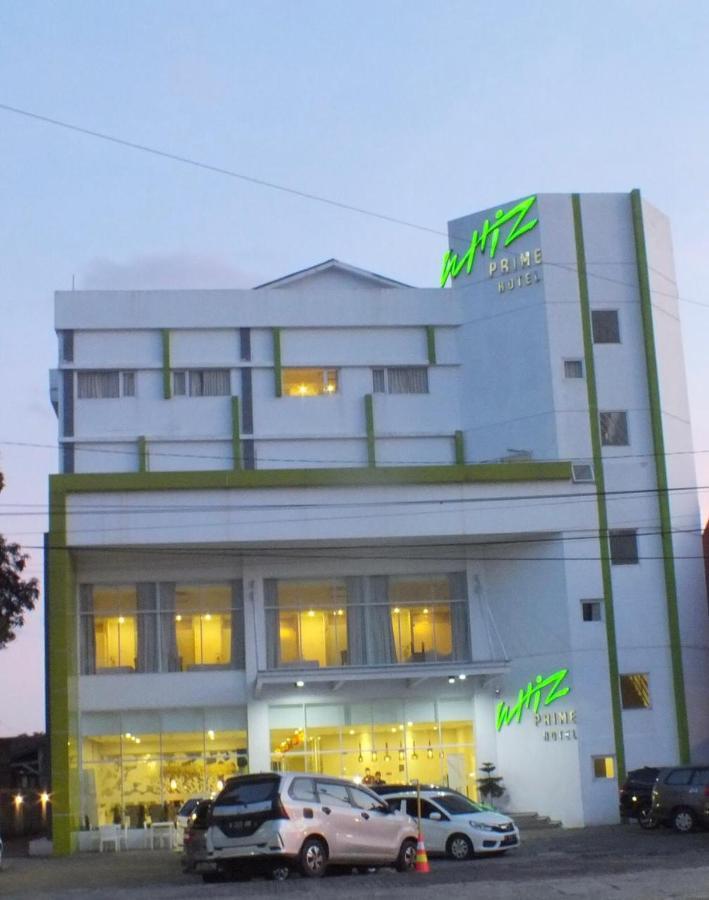 Whiz Prime Hotel Sudirman Cilacap Eksteriør bilde