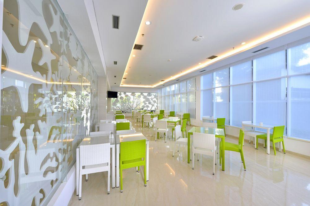 Whiz Prime Hotel Sudirman Cilacap Eksteriør bilde